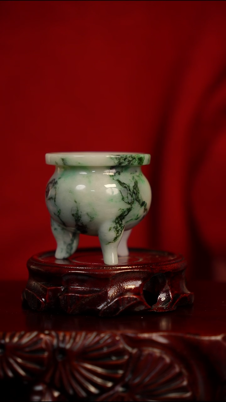未镶嵌摆件翡翠鼎