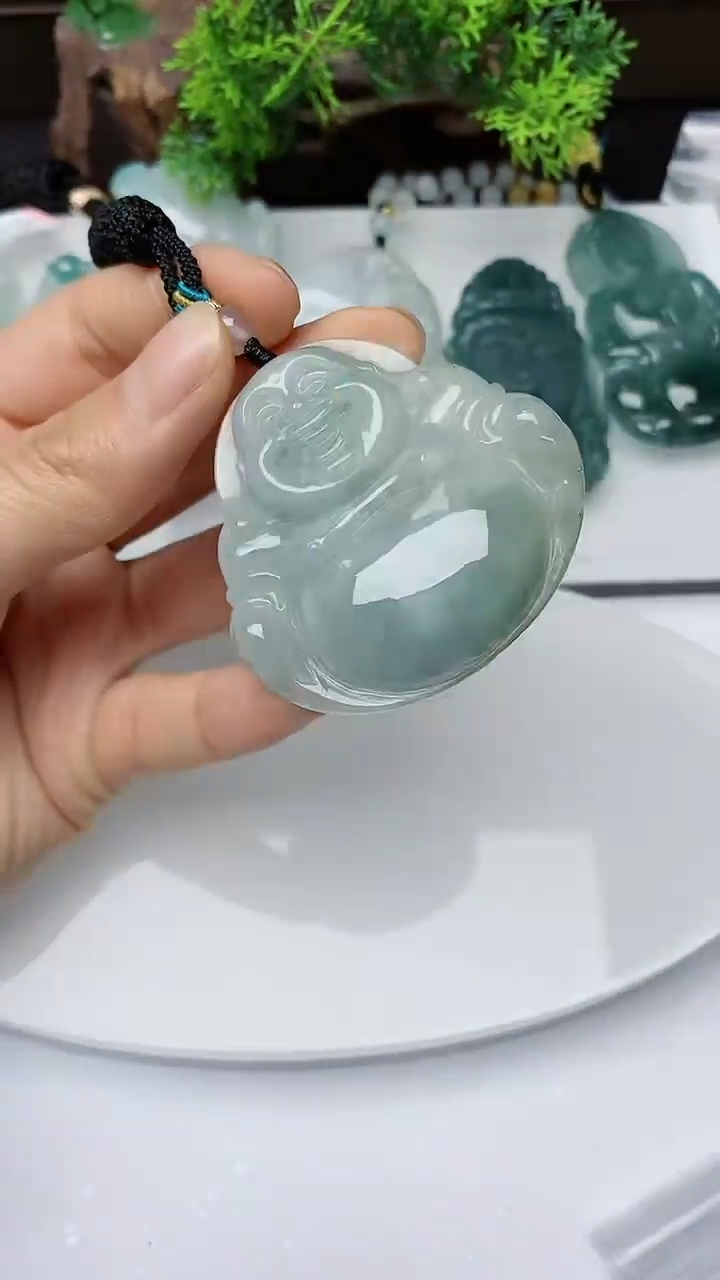 【闪购商品】翡翠颈饰未镶嵌        