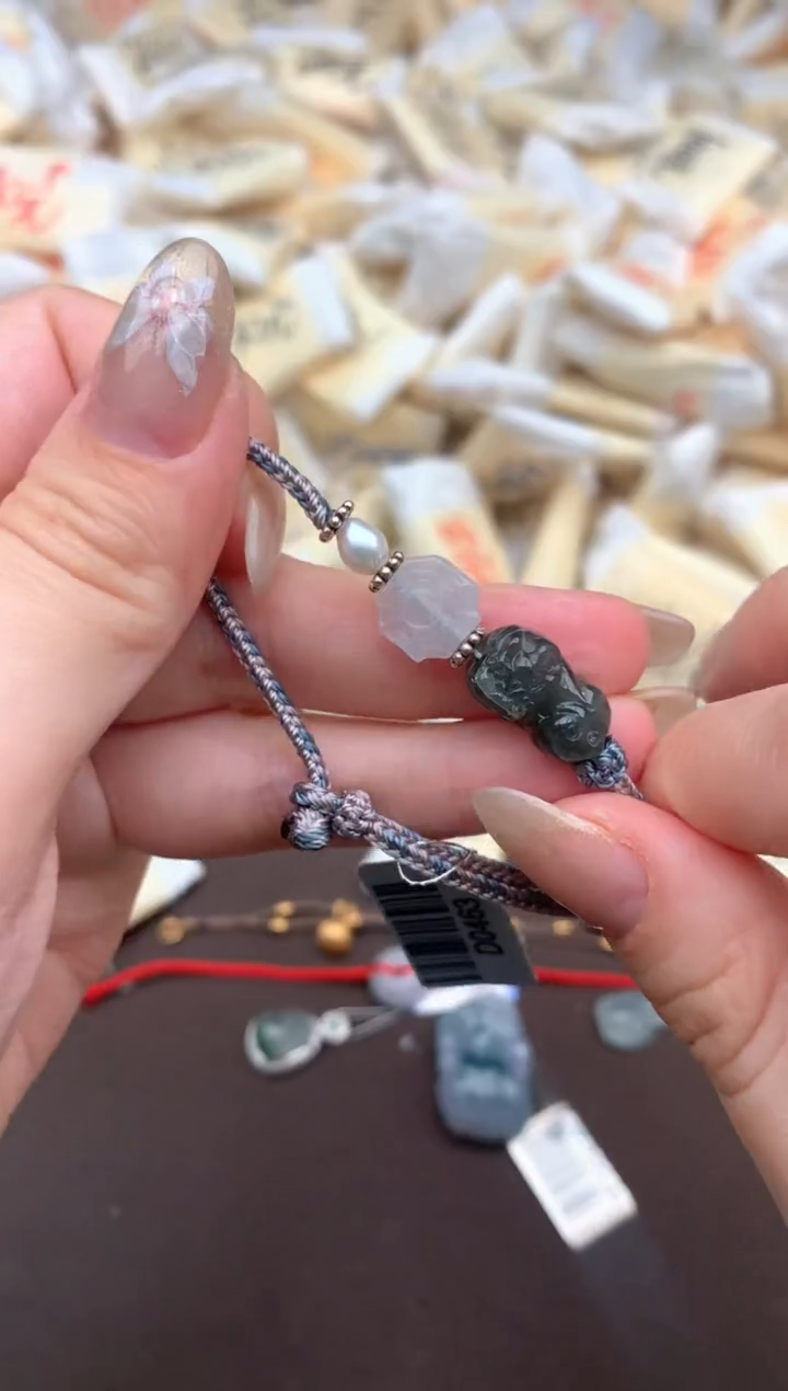 【闪购商品】翡翠挂件未镶嵌—