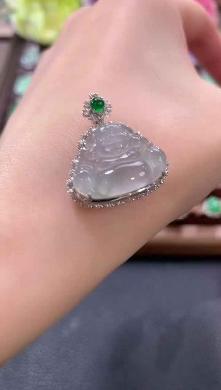 吊坠(不含链)18K金镶嵌翡翠a100