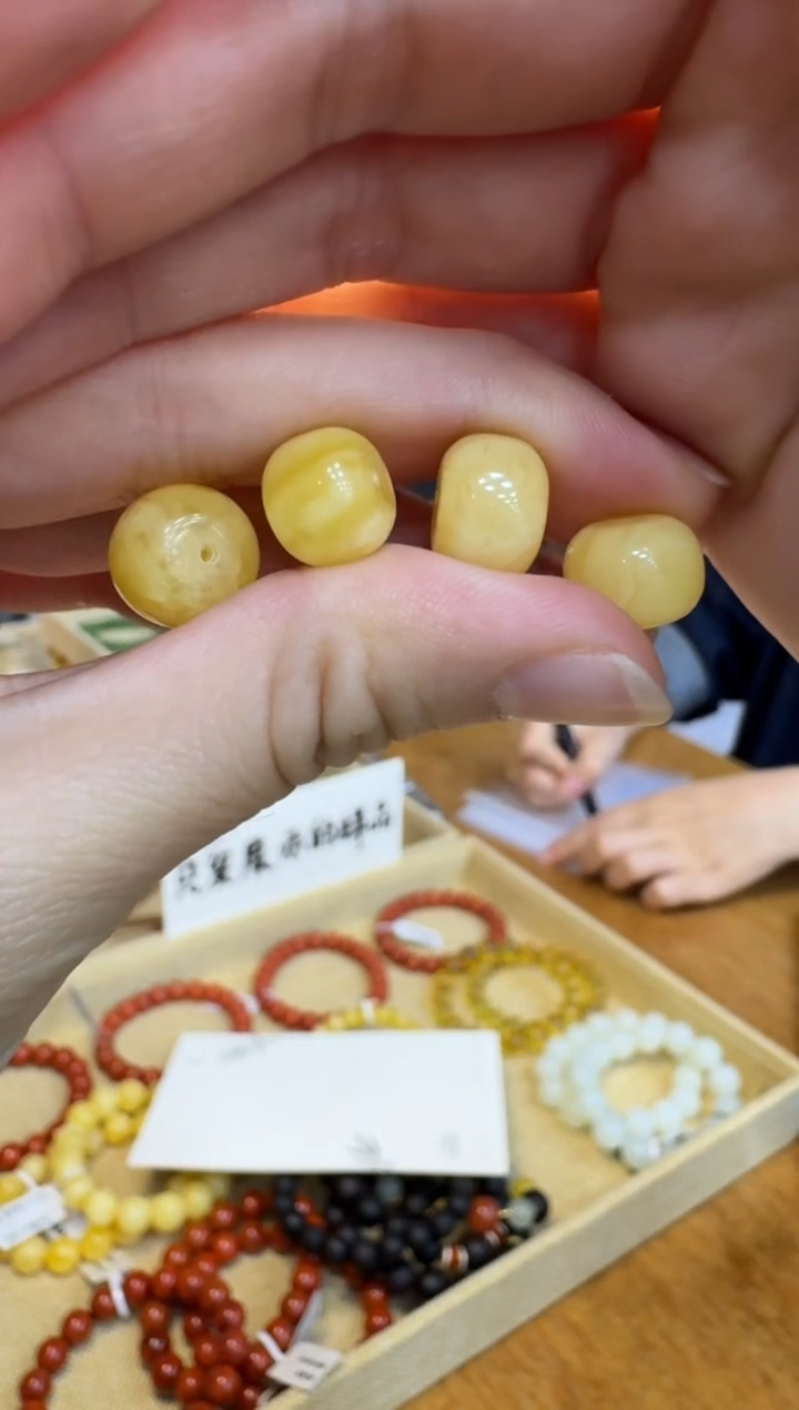 未镶嵌吊坠(不含链)琥珀蜜蜡单珠 发一个