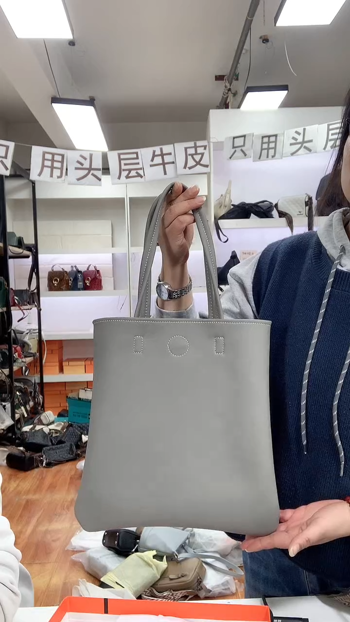 头层牛皮清货真皮 小托特灰