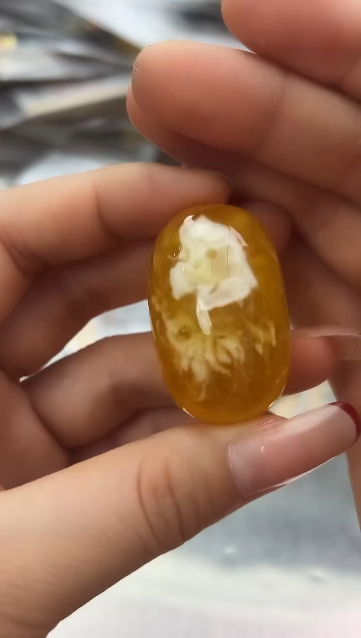 未镶嵌琥珀裸石蜜蜡吊坠