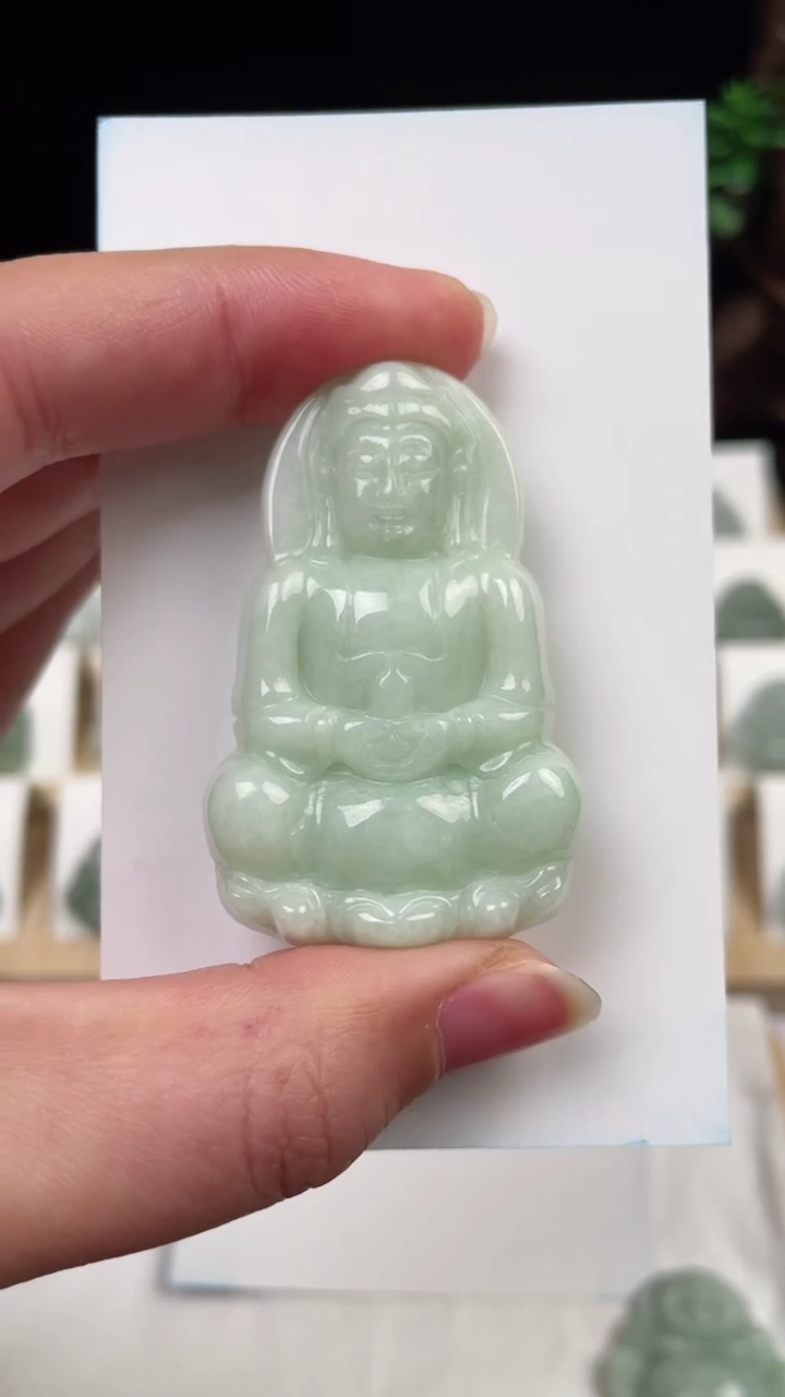 【闪购商品】翡翠颈饰未镶嵌观音