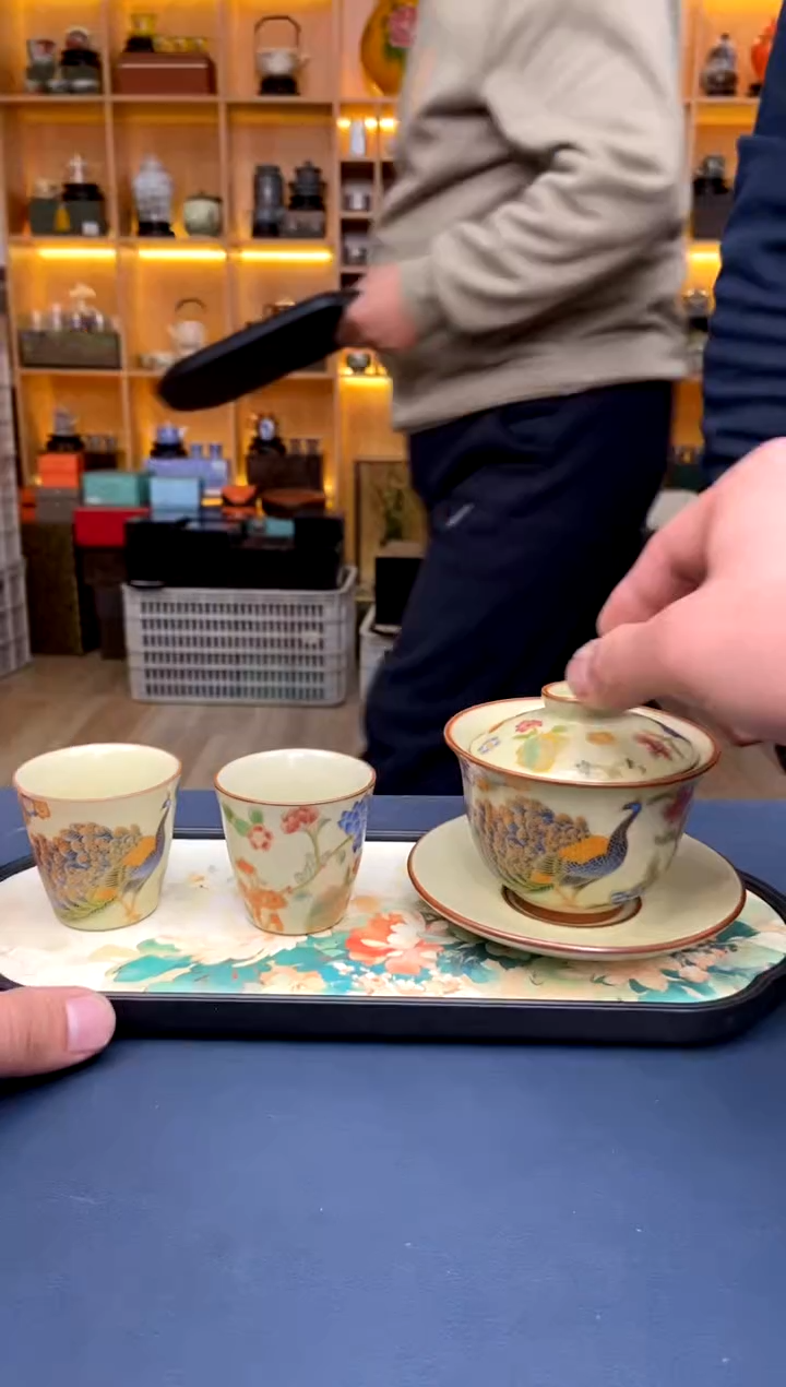 【闪购商品】撤柜高货，价格随便开@@ZH2169