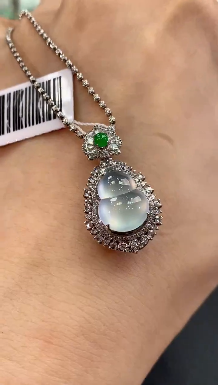 【闪购商品】翡翠吊坠(不含链)18K金镶嵌C97