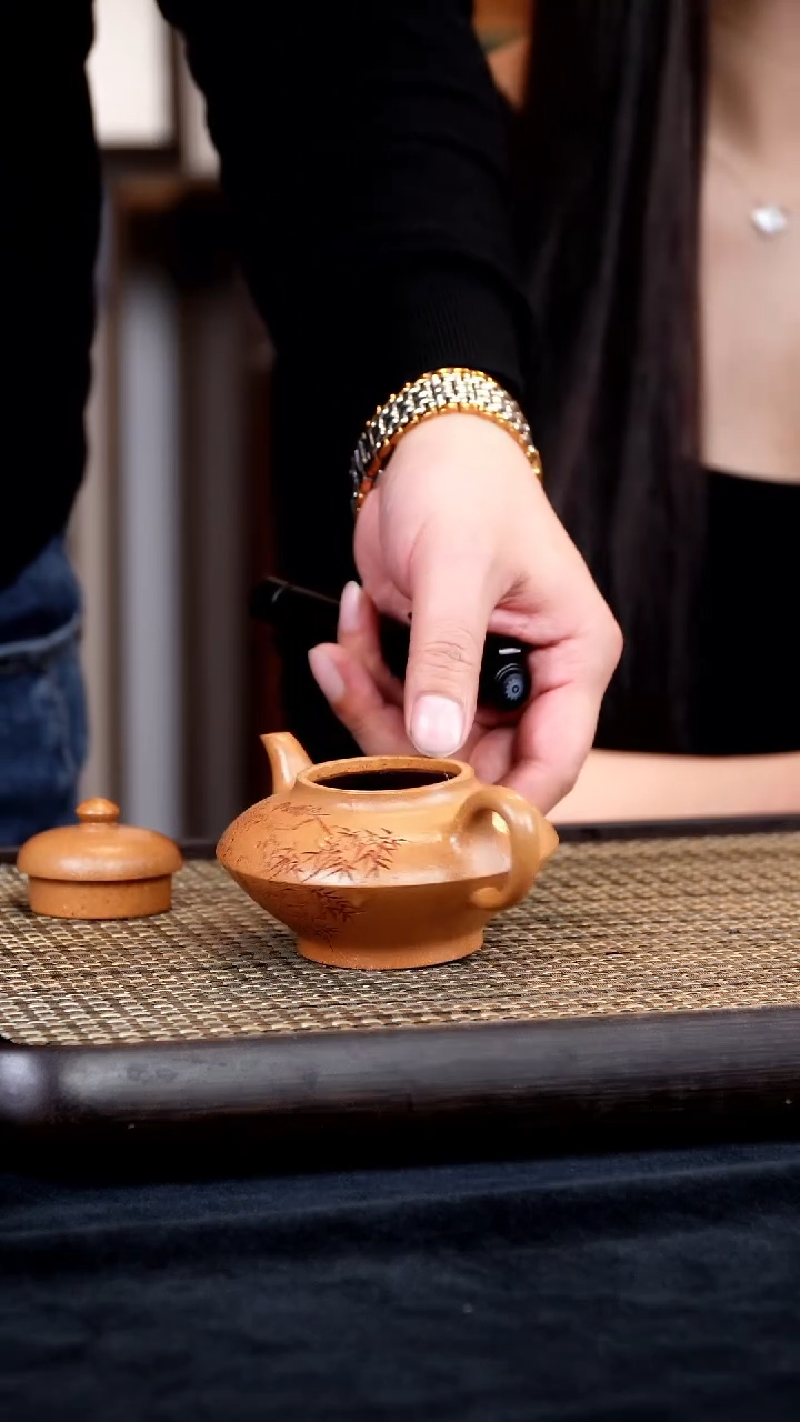 【闪购商品】紫砂茶壶宜兴紫砂蟹黄段华颖茶壶