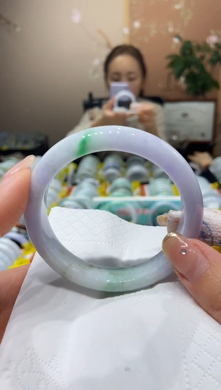 【闪购商品】翡翠手镯未镶嵌57.6圈口