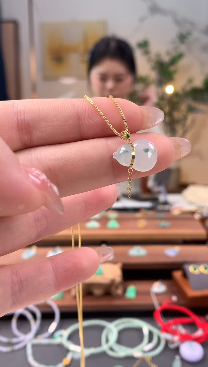 【闪购商品】翡翠吊坠(不含链)18K金镶嵌葫芦