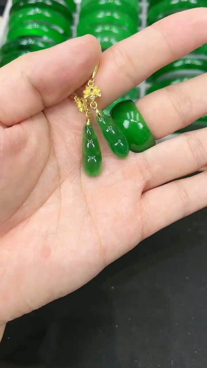 【闪购商品】砖雕s55 冰阳绿福豆吊坠