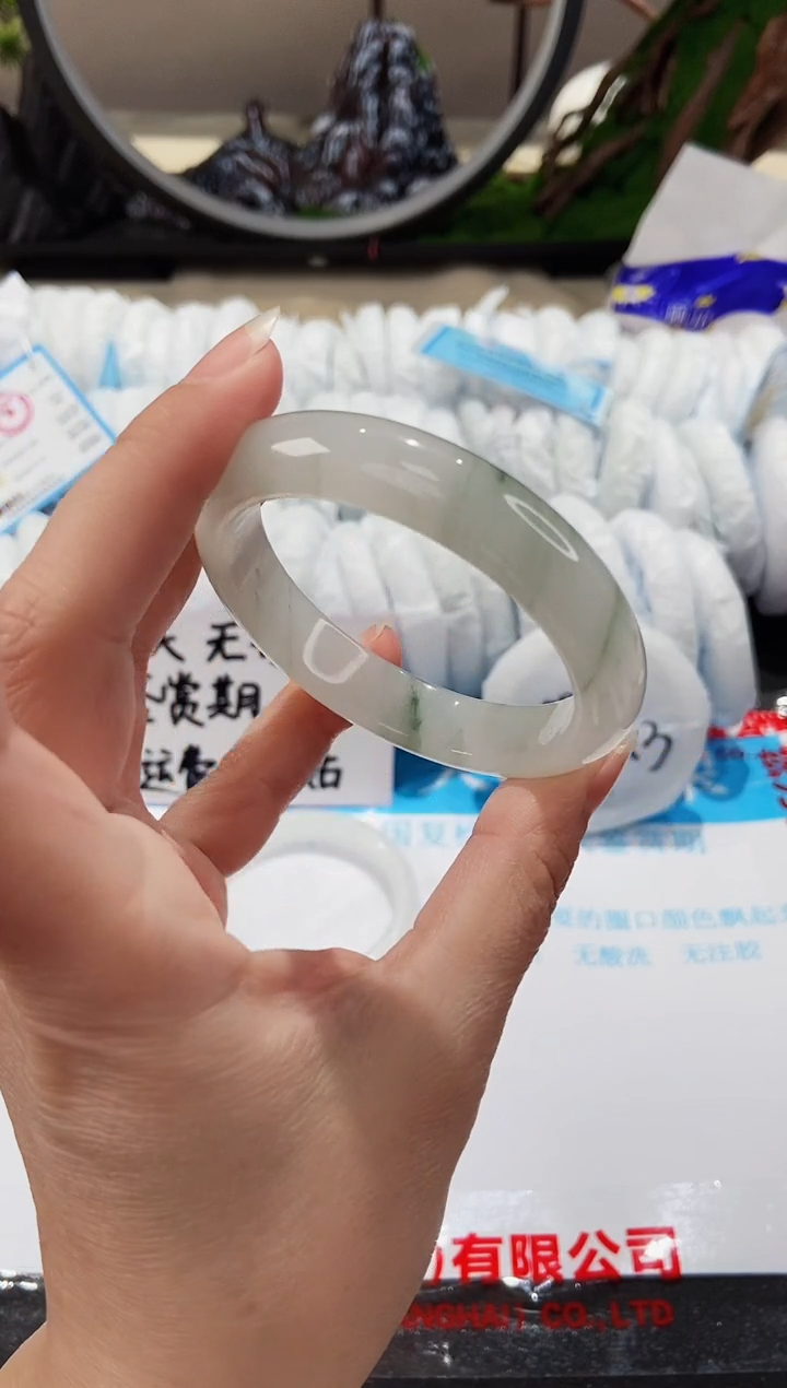 【闪购商品】石英质玉手镯未镶嵌93-52