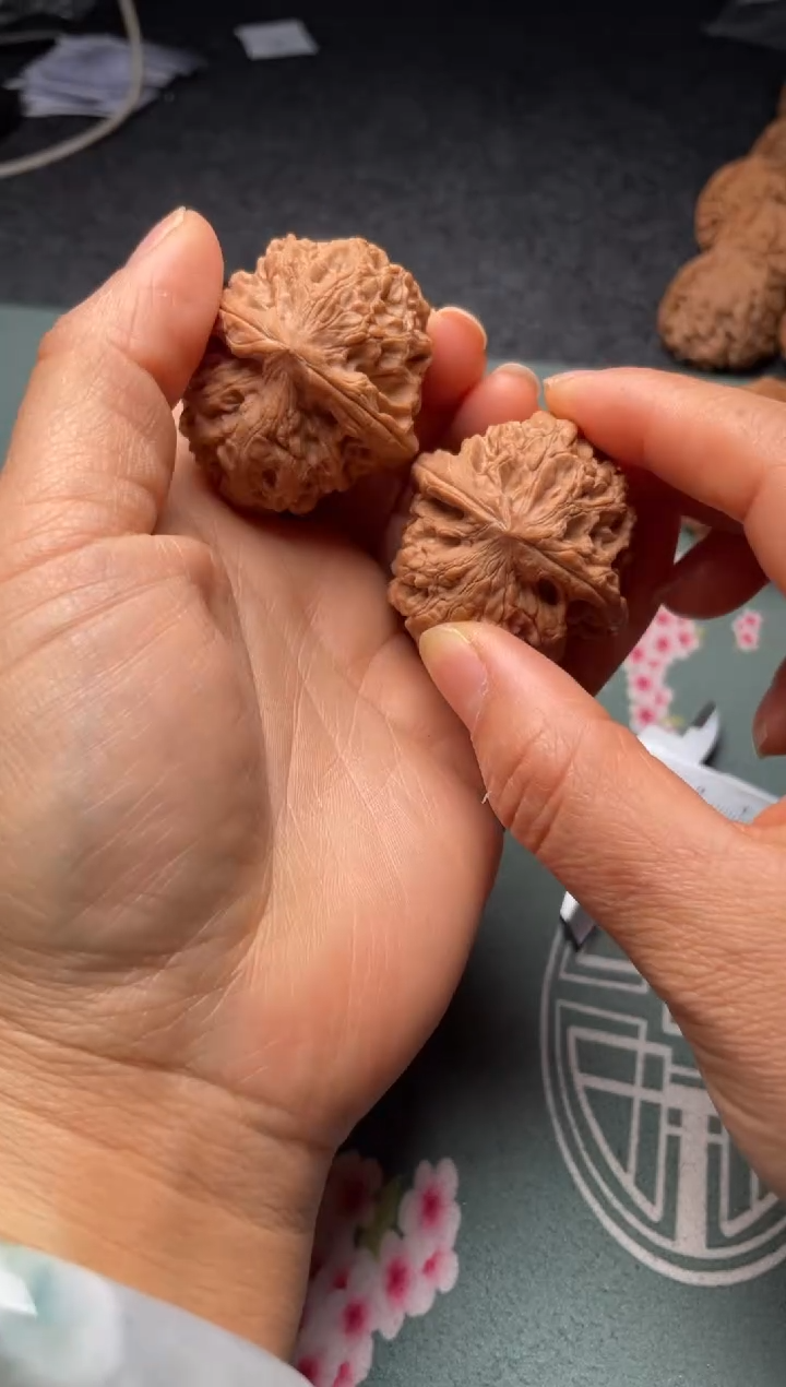 把件文玩核桃w217  牡丹 41尺