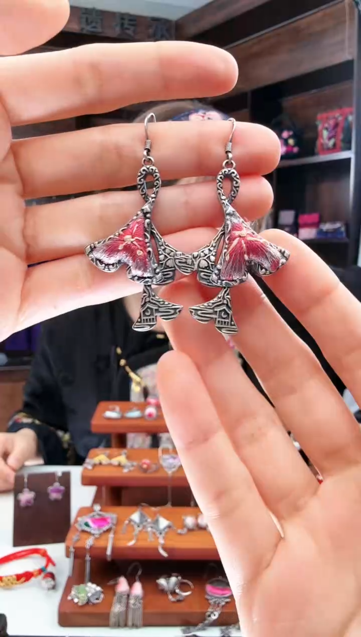 【闪购商品】织绣21蚩梦苗族古绣