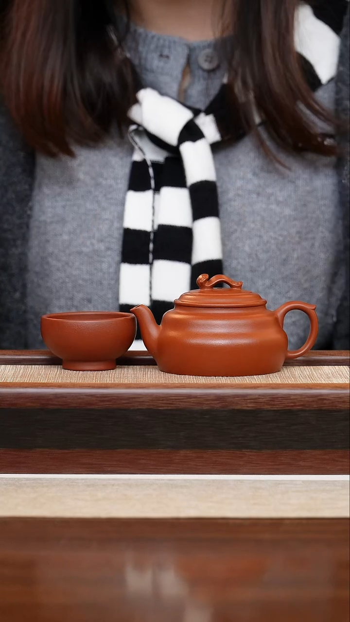 朱泥祥云如意180cc宜兴手工紫砂壶+朱泥小杯