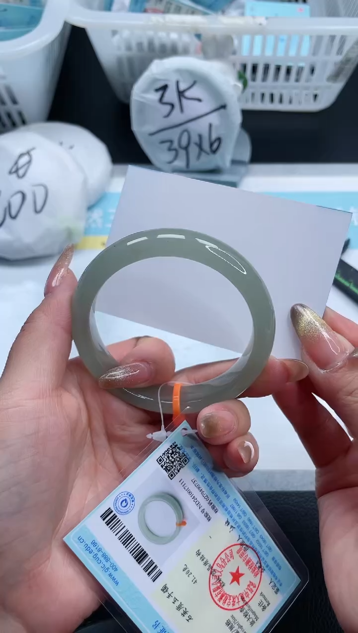 【闪购商品】石英质玉手镯未镶嵌22S148-55