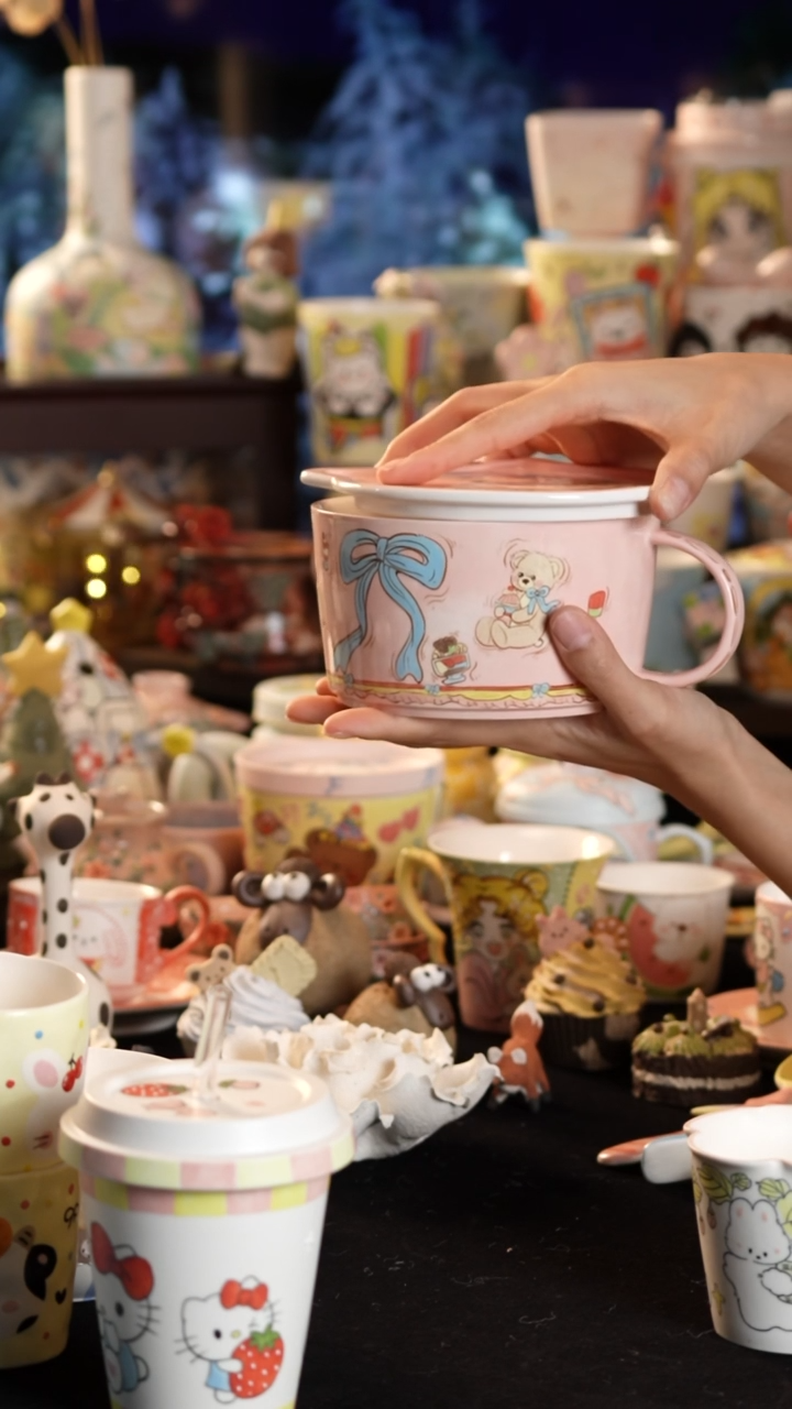 摆件陶景德镇釉下彩手绘设计师款陶瓷