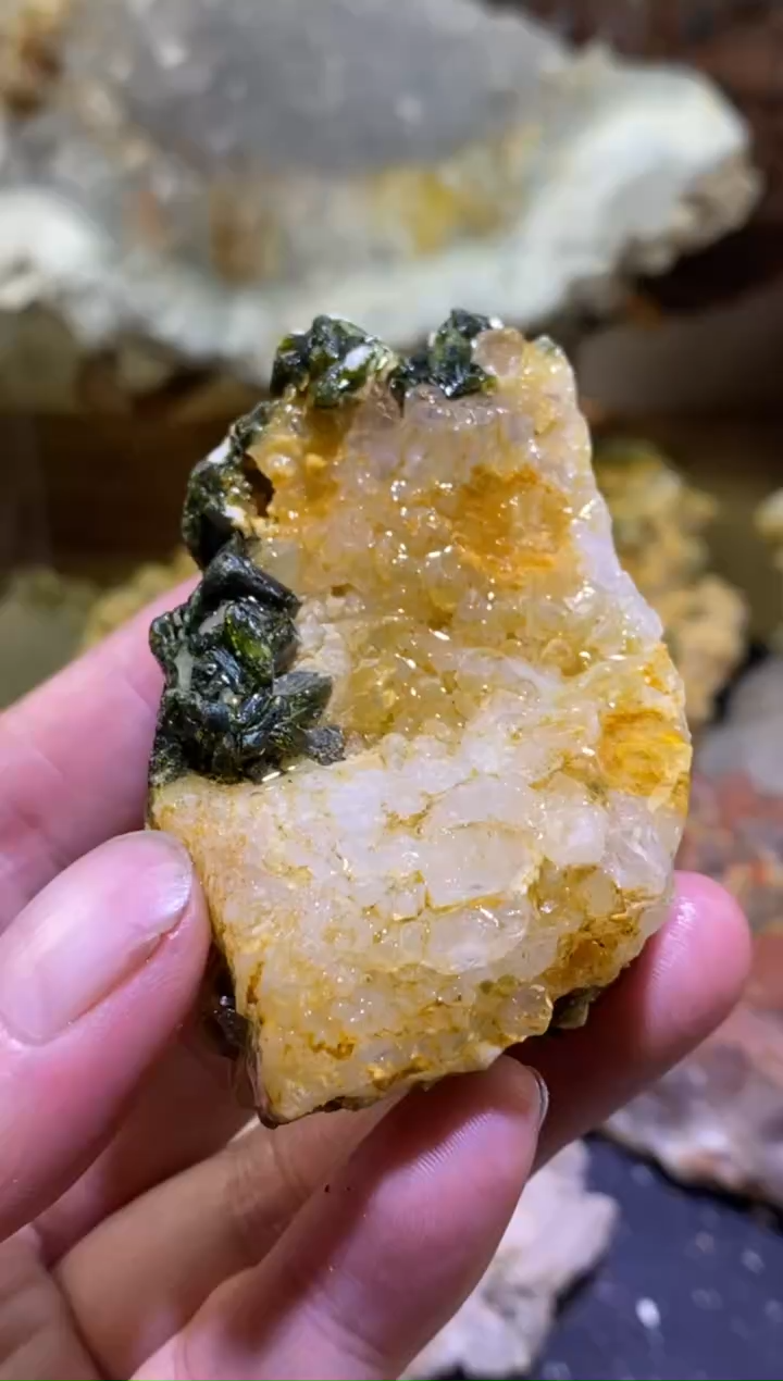 未镶嵌珠宝半成品水晶14号70g四川美姑超七花园水晶