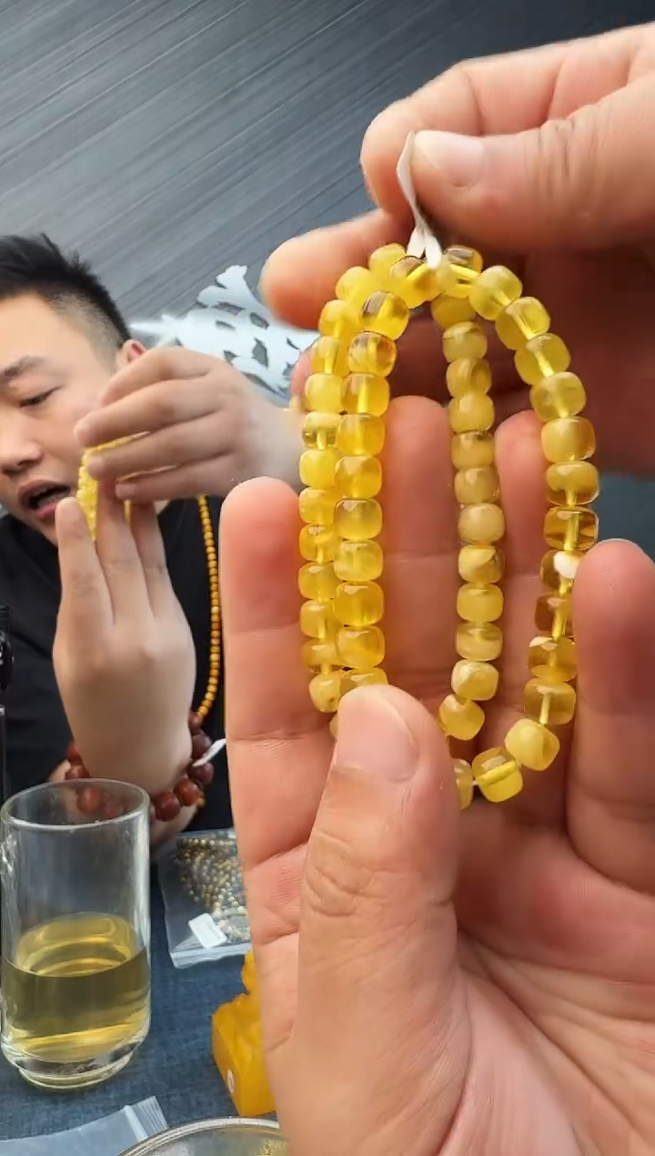 蜜蜡未镶嵌珠宝奇石假一罚十7，多样性发其一