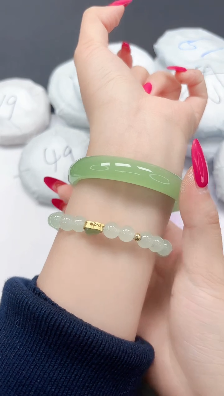 未镶嵌手镯石英质玉A324/5657