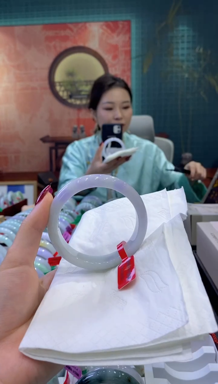 【闪购商品】翡翠手镯未镶嵌多人00201