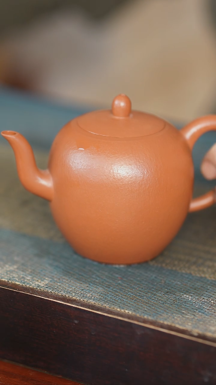 【闪购商品】全手喀左紫砂真不错，主播即使做壶的