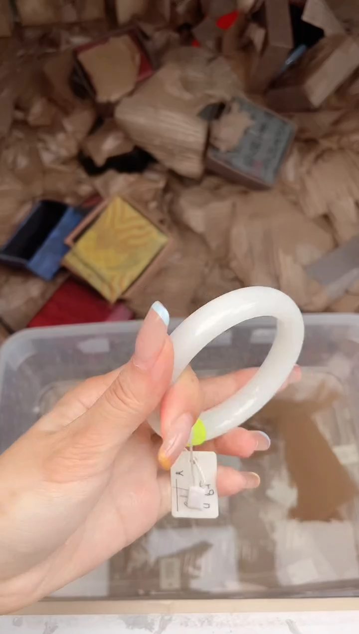 和田玉手镯未镶嵌A64-59.0