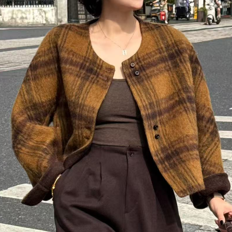 2025短款秋冬女款羊驼毛新品高级感格子款双面大衣