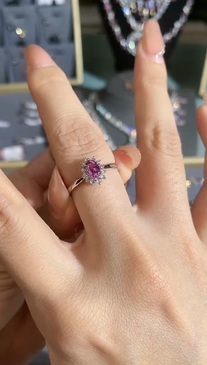 【闪购商品】蓝宝石戒指18K金镶嵌戒指