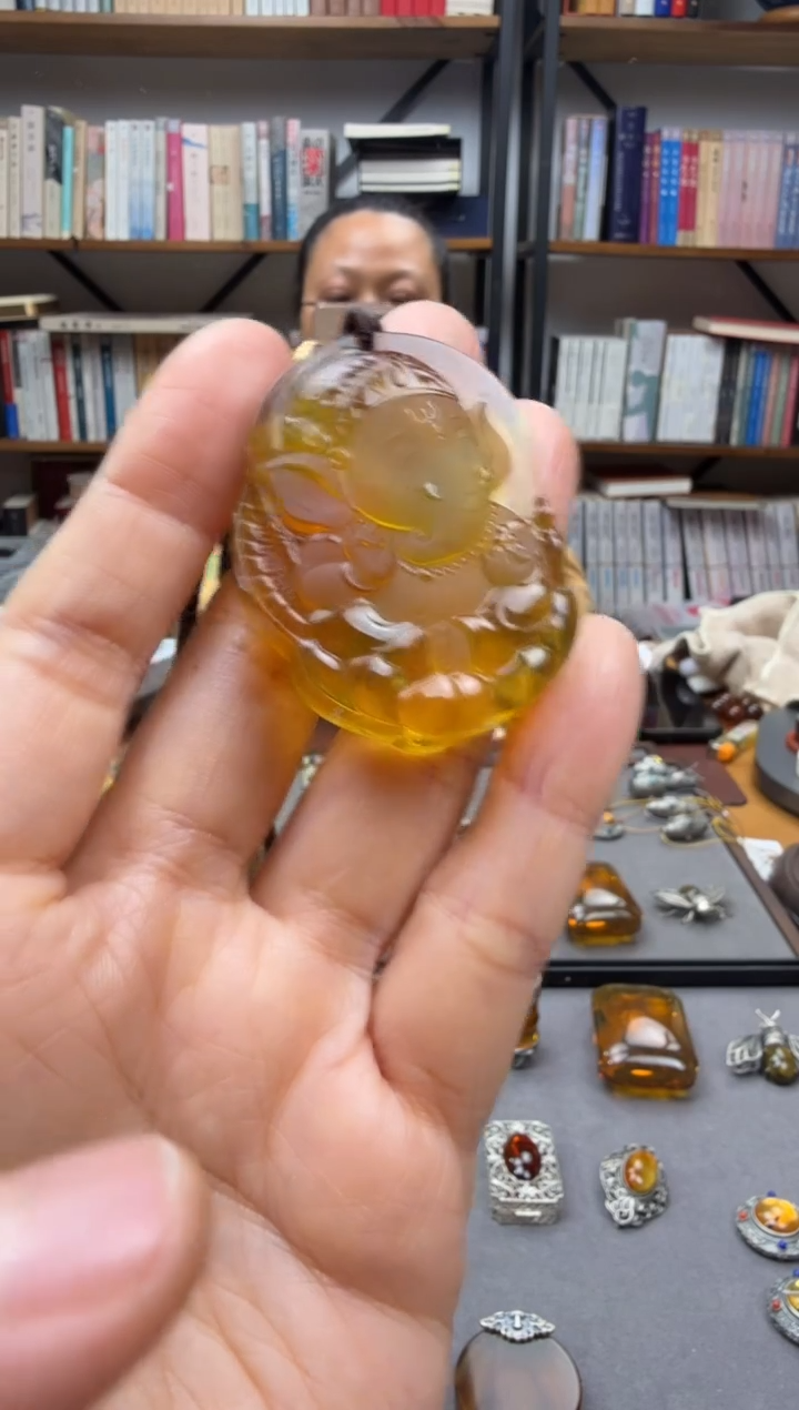 【闪购商品】未镶嵌琥珀颈饰象鼻财神