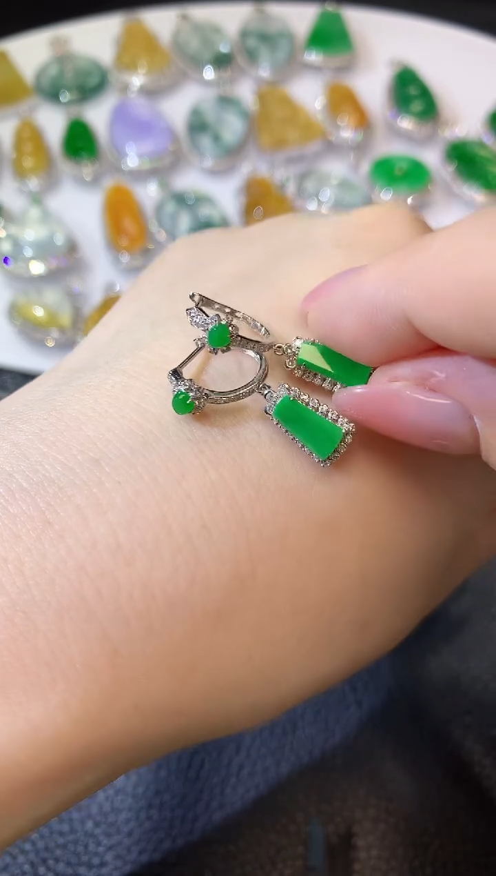 【闪购商品】翡翠耳饰18K金镶嵌C8 翡翠