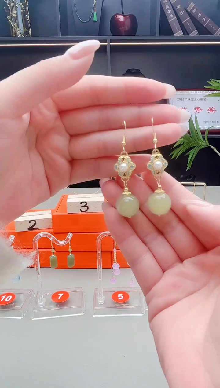 未镶嵌东陵石耳饰520