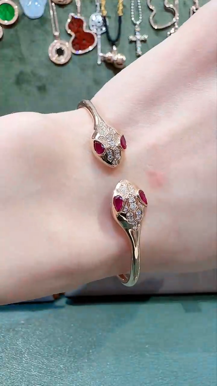 【闪购商品】钻石手镯18K金镶嵌18K金钻石蛇蛇手镯