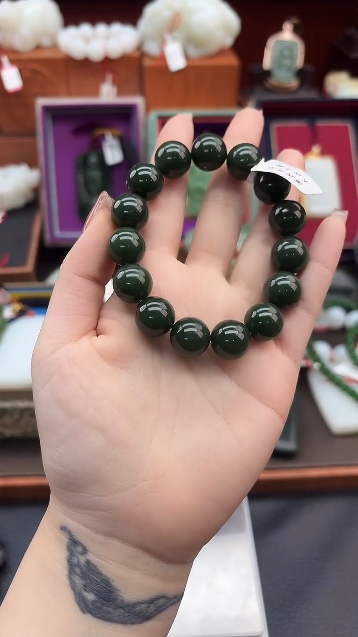 未镶嵌手串和田玉董小姐推荐 多样性发货 拍一发一bybcl14