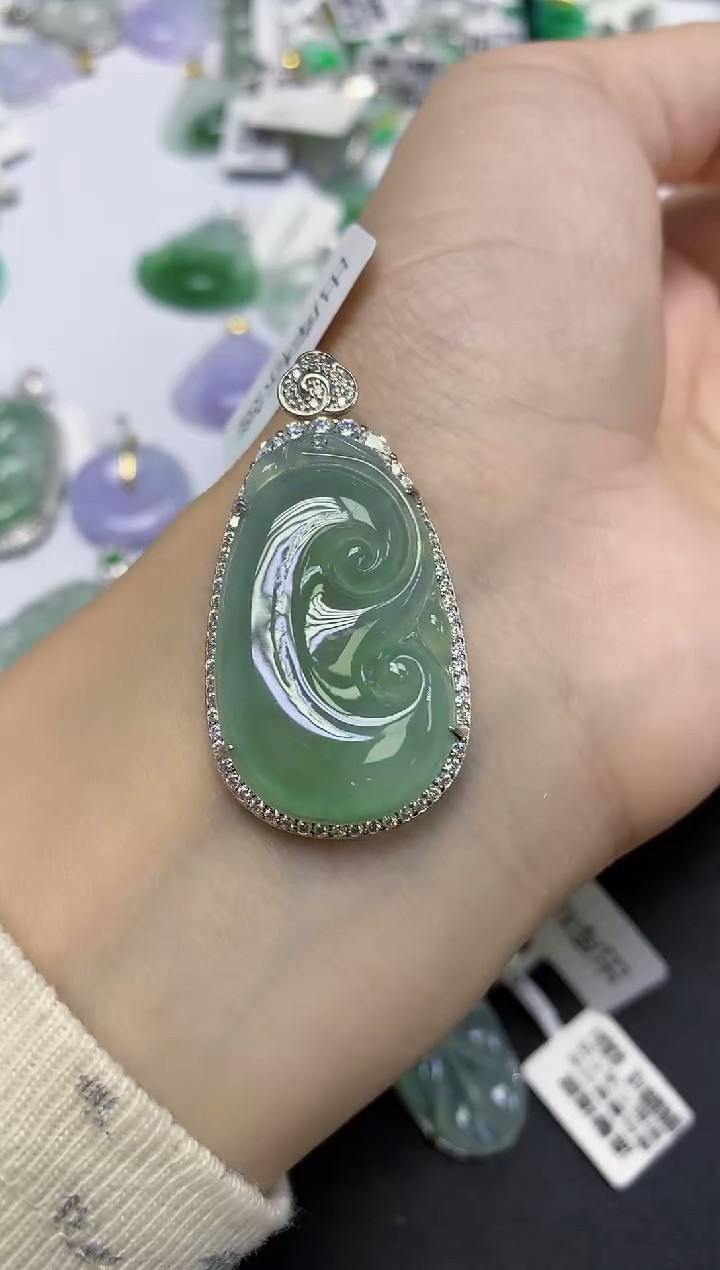 颈饰未镶嵌翡翠天然缅甸翡翠A货多样性发一件