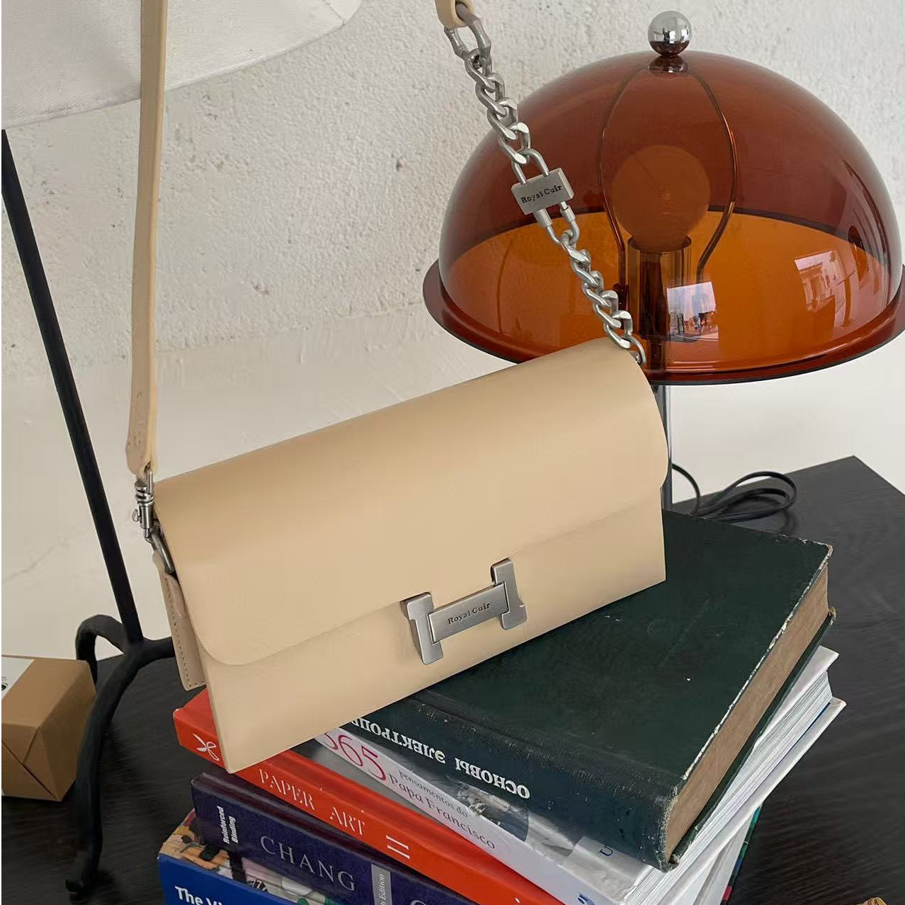 2025秋冬新款腋下潮流复古单肩斜挎包时尚女包 97900