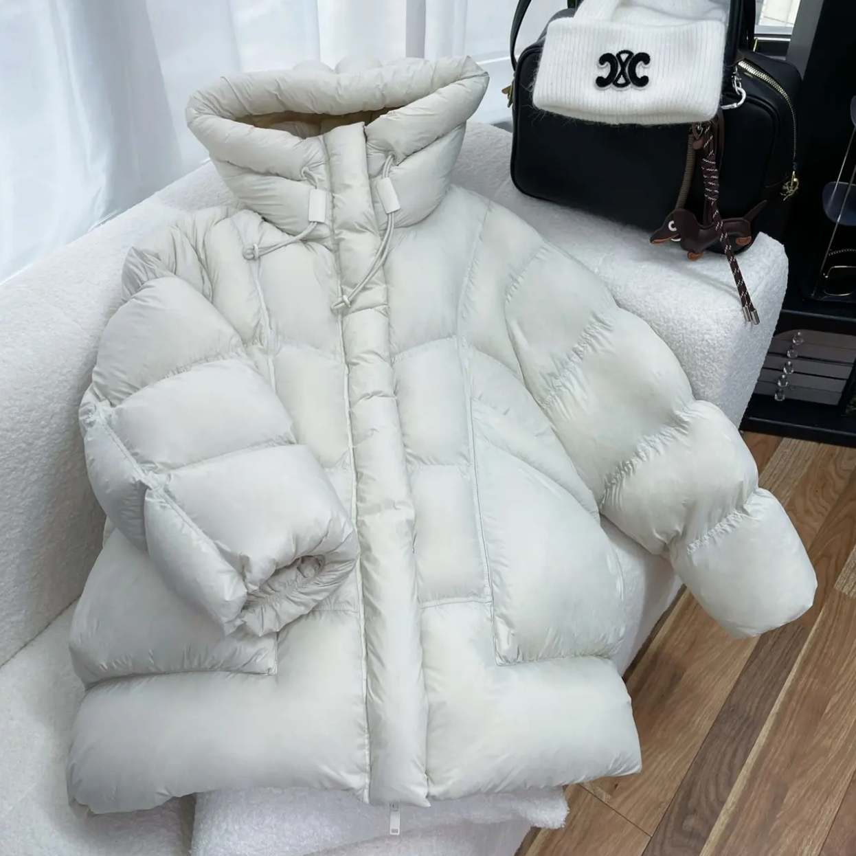 90%云朵泡泡超厚冬季新款连帽加厚鸭绒保暖宽松外套羽绒服