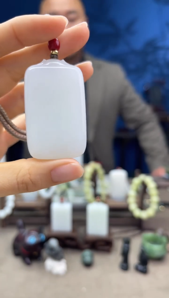 【闪购商品】和田玉颈饰未镶嵌1