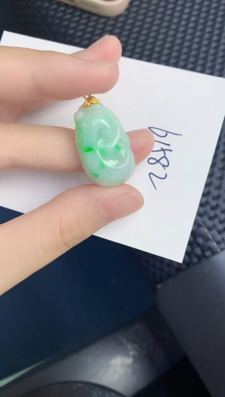 【闪购商品】翡翠颈饰18K金镶嵌000000000