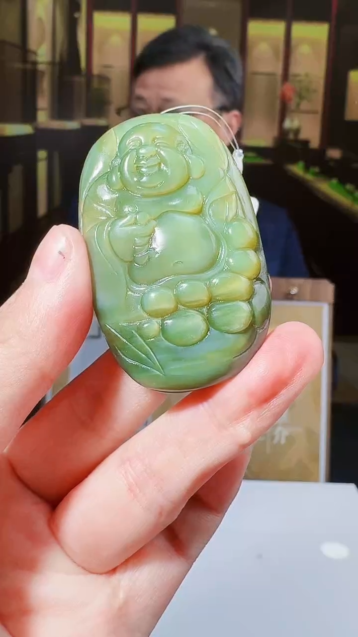 定制和田玉玉润名家天然和田玉（拍一发一）