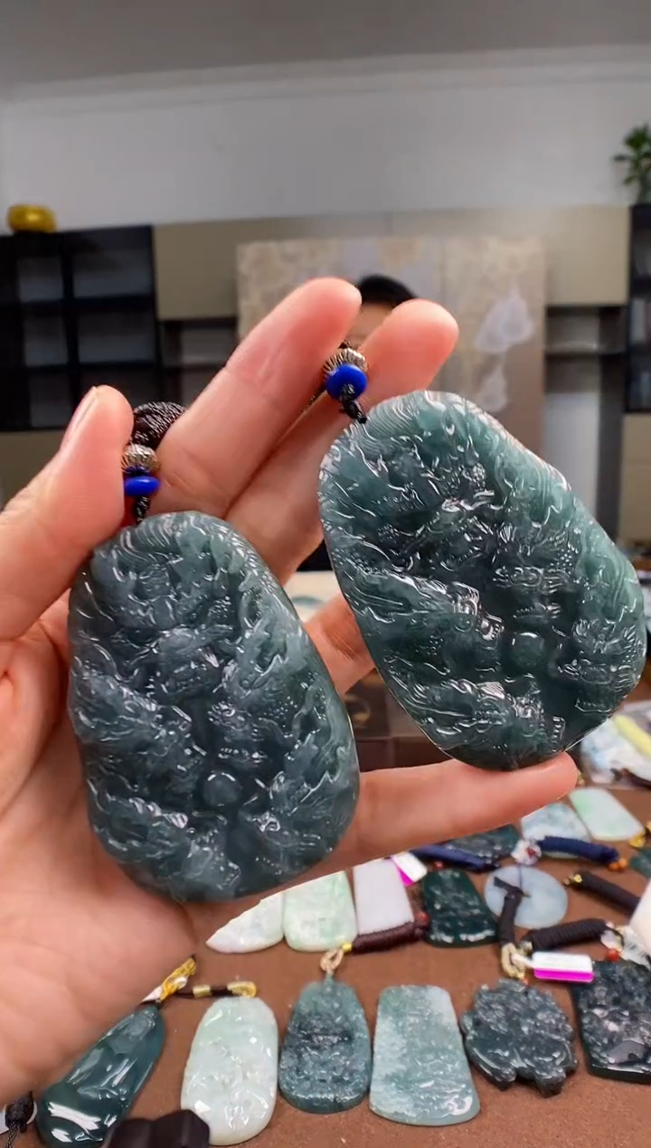 颈饰未镶嵌翡翠多样性发其一