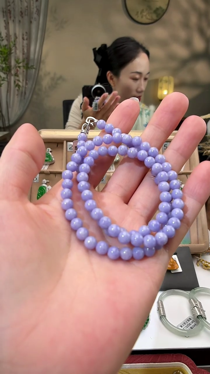 吊坠(不含链)未镶嵌翡翠珠串一条