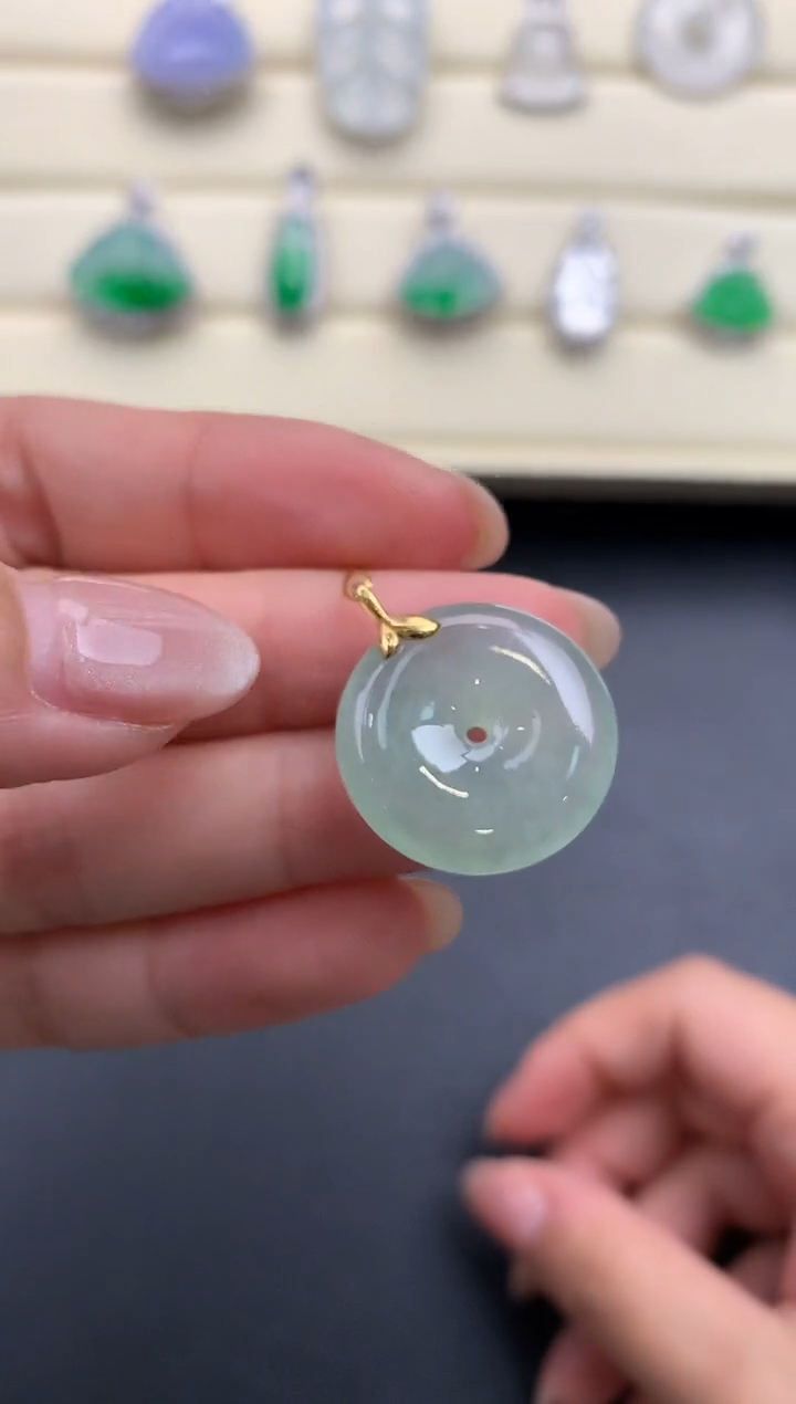 【闪购商品】翡翠颈饰18K金镶嵌Q56     