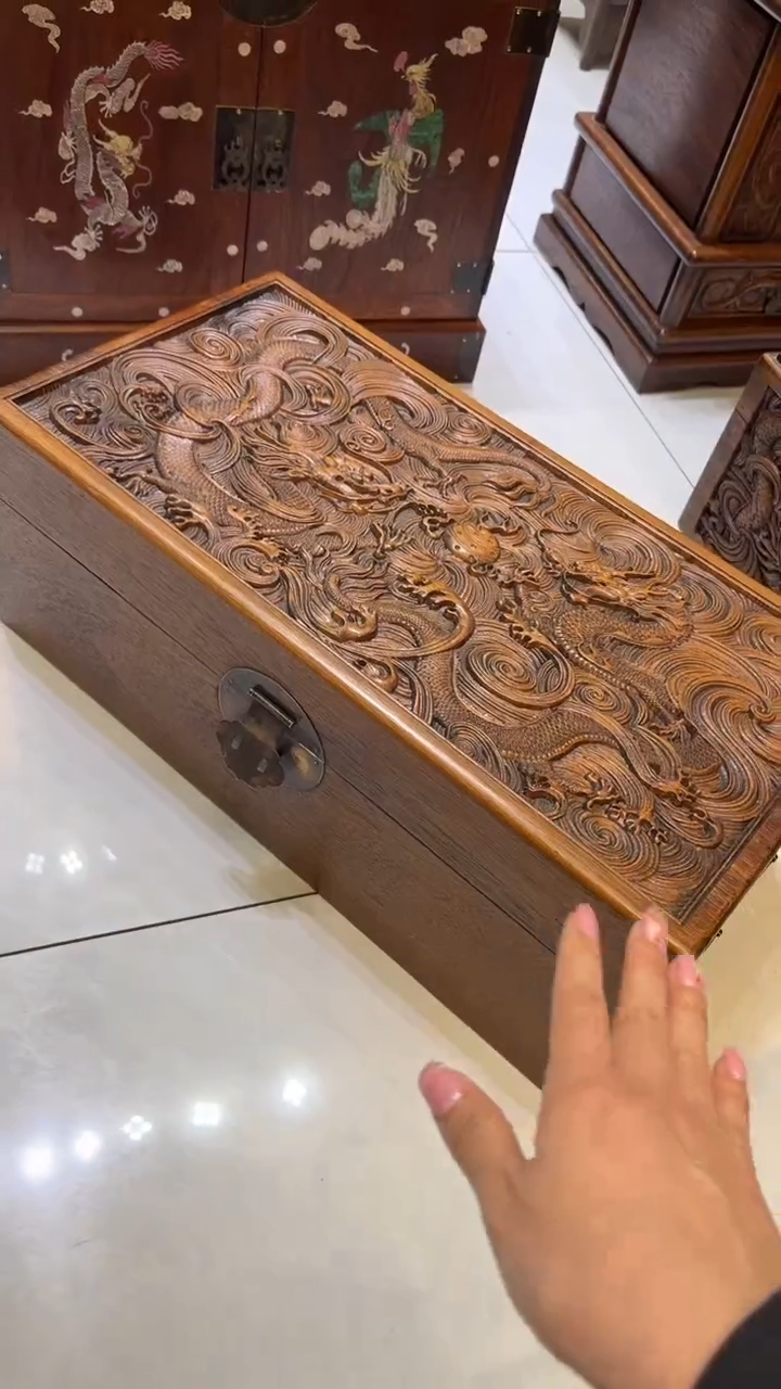 【闪购商品】木双龙戏珠雕刻首饰箱