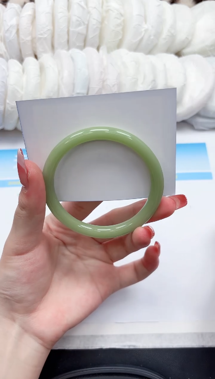 石英质玉未镶嵌手镯180-56