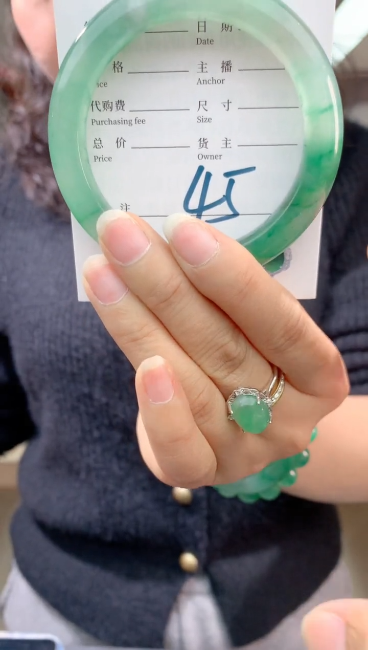 【闪购商品】石英质玉手镯未镶嵌拍一发一