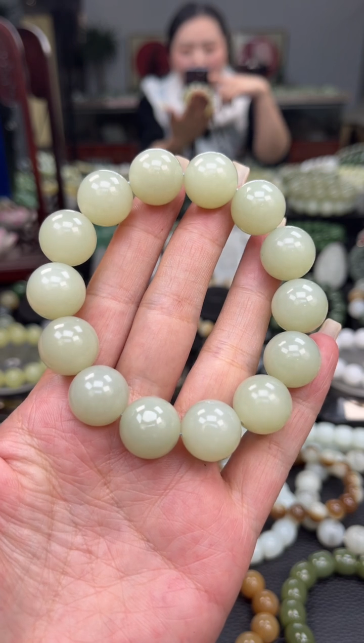 【闪购商品】和田玉手串未镶嵌新疆且末高青白卡16
