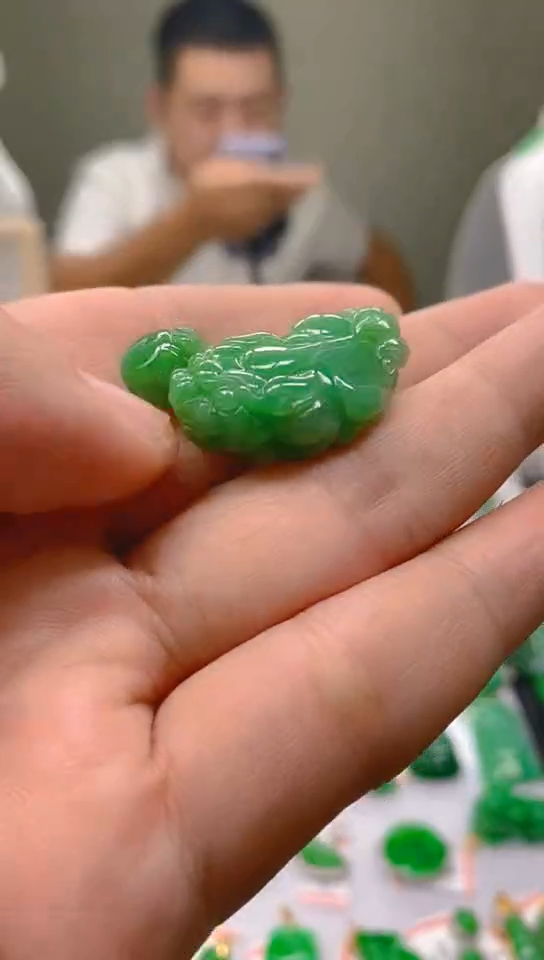 【闪购商品】翡翠颈饰未镶嵌新号开播，全场乱卖