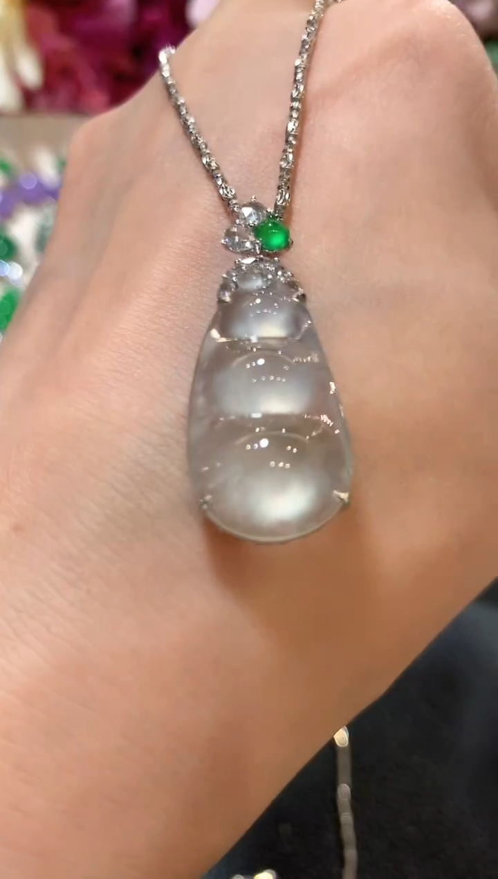 吊坠(不含链)18K金镶嵌翡翠n38   