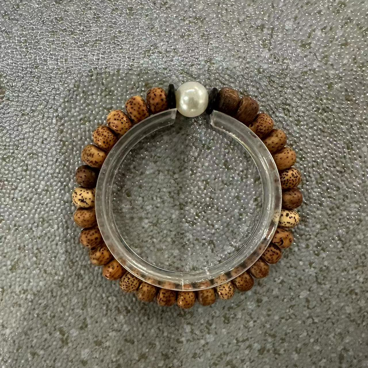 Q74 鸡油黄老星月手串（0.6cm*0.8cm）