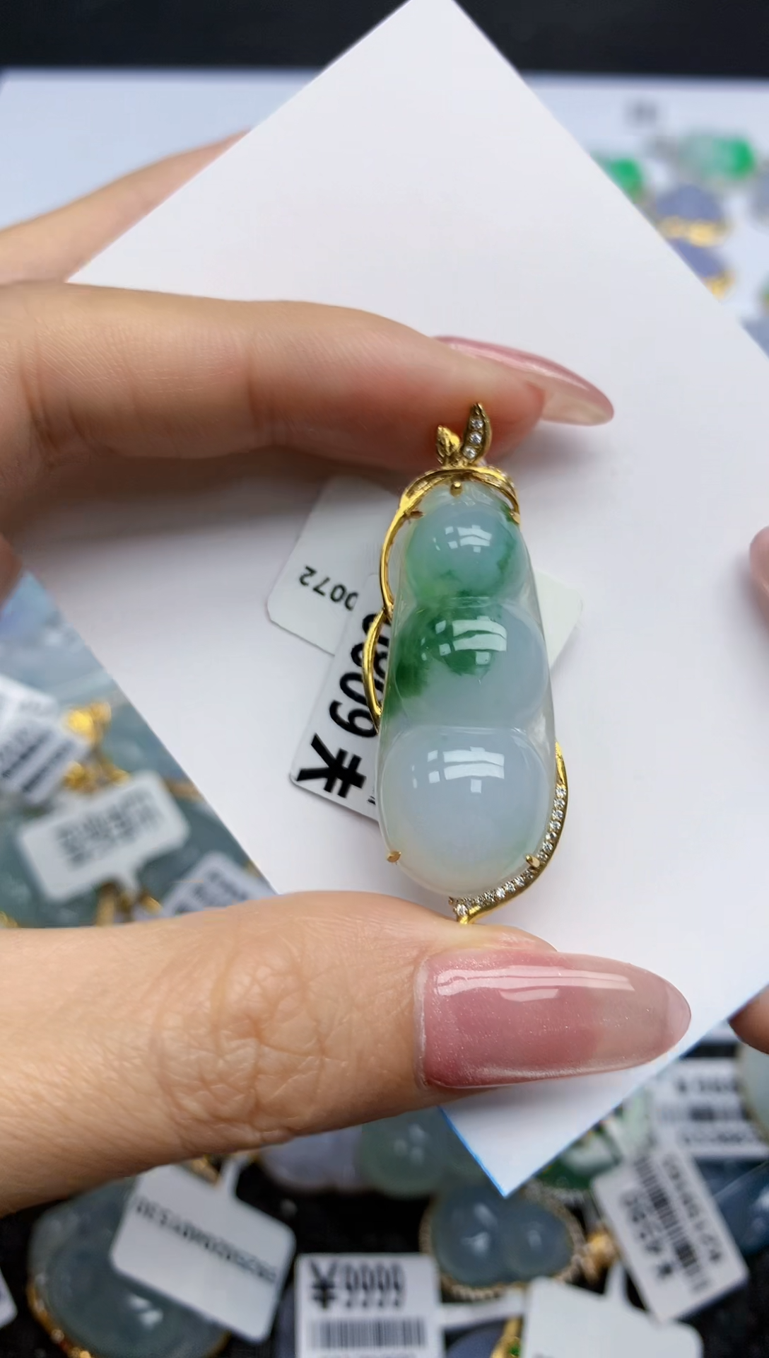 【闪购商品】翡翠挂件18K金镶嵌天然翡翠A货